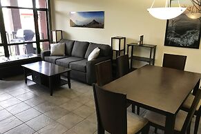 Upper Floor w/ Courtyard View #550