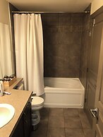 Upper Floor w/ Courtyard View #550