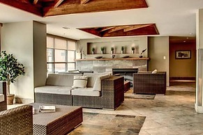 Upper Floor w/ Courtyard View #550