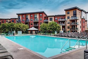 Upper Floor w/ Courtyard View #550
