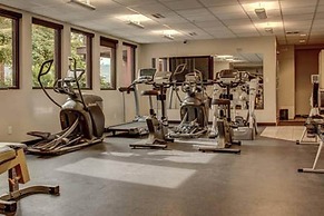 Upper Floor w/ Courtyard View #550