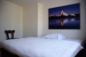 Hotel T8