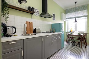 Hala Mirowska Stylish Apartment