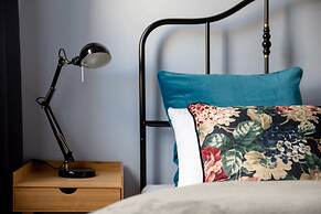 Hala Mirowska Stylish Apartment