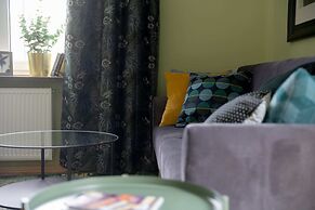 Hala Mirowska Stylish Apartment