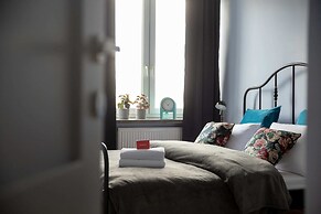 Hala Mirowska Stylish Apartment