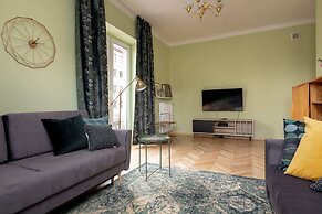 Hala Mirowska Stylish Apartment
