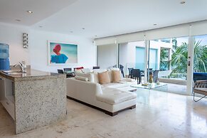 Elements 215 2 Bedroom Condo by RedAwning