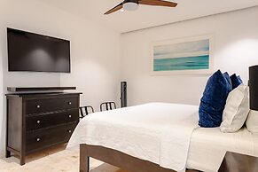 Elements 215 2 Bedroom Condo by RedAwning
