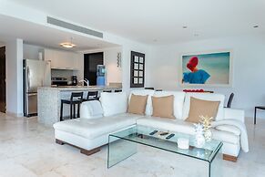 Elements 215 2 Bedroom Condo by RedAwning