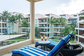 Elements 215 2 Bedroom Condo by RedAwning