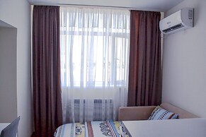 Smart House Hotel