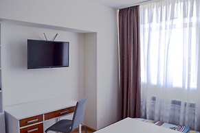 Smart House Hotel