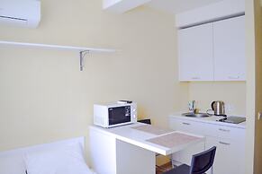 Smart House Hotel