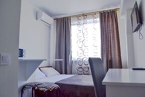 Smart House Hotel