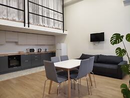 Smart House Hotel