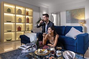 President Mezonet Apartment