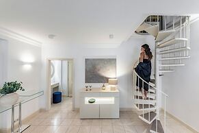 President Mezonet Apartment