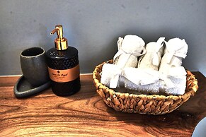 Metropole Apartments Royal Residence