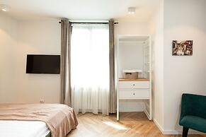 Metropole Apartments Royal Residence