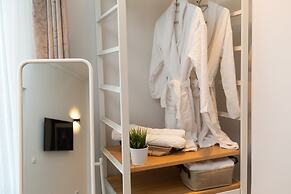 Metropole Apartments Royal Residence