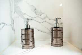 Metropole Apartments Royal Residence