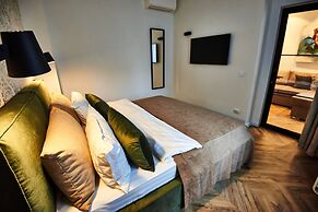 Metropole Apartments Royal Residence