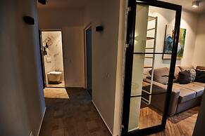 Metropole Apartments Royal Residence