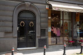 Metropole Apartments Royal Residence