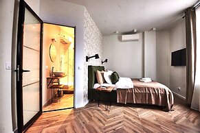 Metropole Apartments Royal Residence