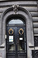 Metropole Apartments Royal Residence