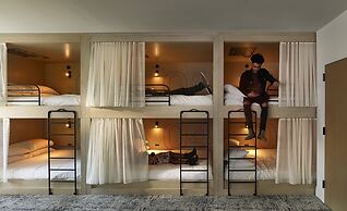 Reverb by Hard Rock Atlanta Downtown