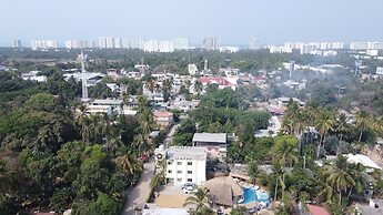 Hotel Ashly Loma Larga