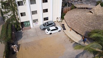 Hotel Ashly Loma Larga