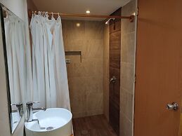 Hotel Ashly Loma Larga