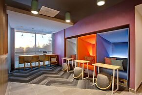 Tru by Hilton Alcoa Knoxville Airport