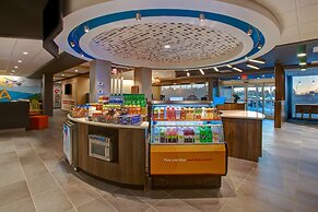 Tru by Hilton Alcoa Knoxville Airport