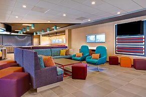 Tru by Hilton Alcoa Knoxville Airport