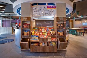 Tru by Hilton Alcoa Knoxville Airport