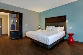 Tru by Hilton Alcoa Knoxville Airport