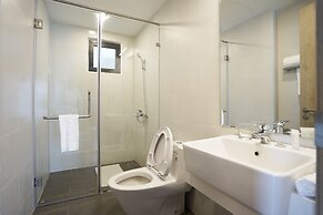 The First Stay Hotel