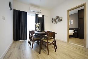 The First Stay Hotel