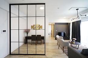 The First Stay Hotel