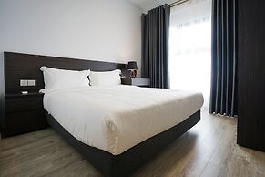 The First Stay Hotel