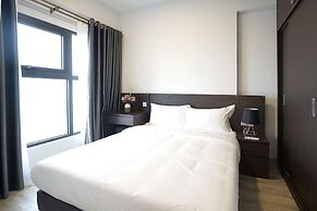 The First Stay Hotel