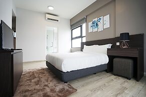 The First Stay Hotel