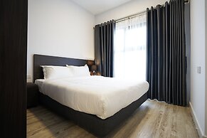 The First Stay Hotel