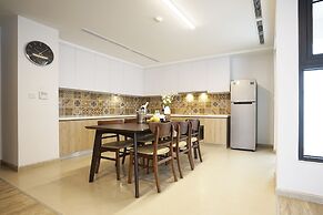 The First Stay Hotel