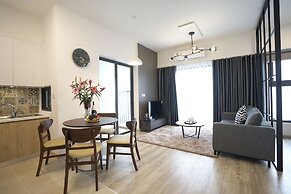 The First Stay Hotel