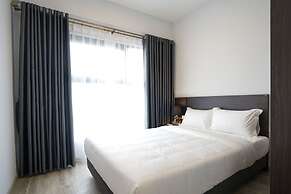 The First Stay Hotel